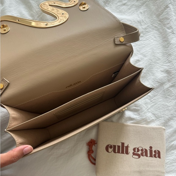 Cult Gaia Shoulder bag - Picture 3 of 6